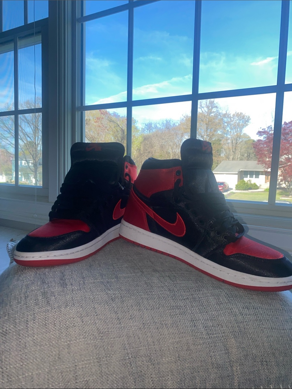 Nike High-Top Sneakers in Black & Red